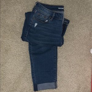 Ripped skinny jeans, medium wash